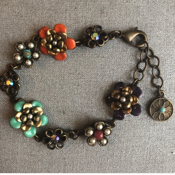 Sweet Romance Jewelry - Ollipop Flower String Bracelet- NWT